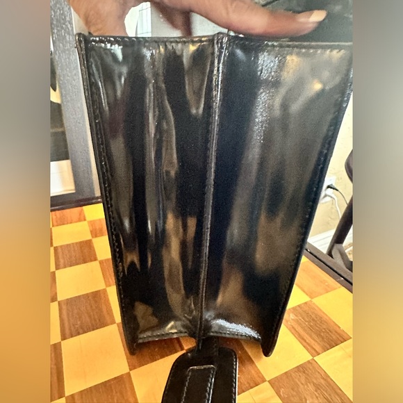 💃Gucci Lady Lock Patent Leather Messenger w/ Lock & Keys! 🔐 - Picture 15 of 16